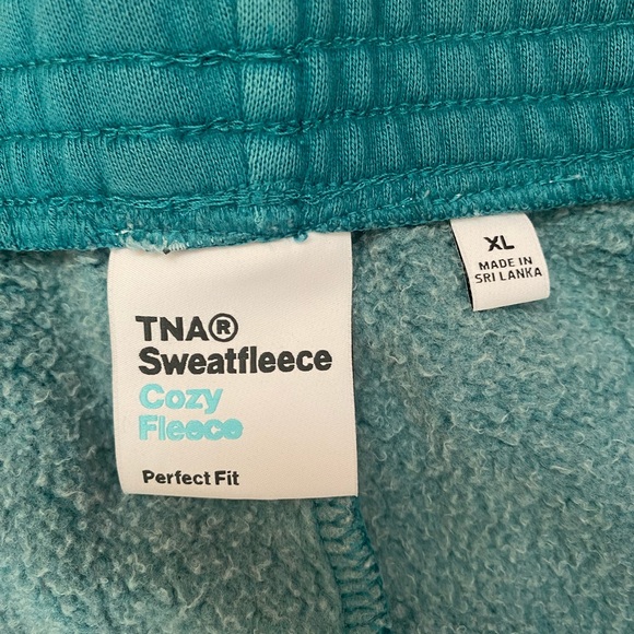 TNA Sweat pants with Cozy Fleece.Brandnew without tags. - Picture 4 of 4